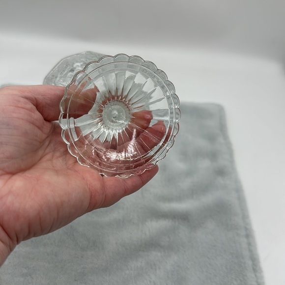 Vintage Wine Goblet Pressed Clear Glass Grapes & Leaves Pattern - Picture 5 of 9